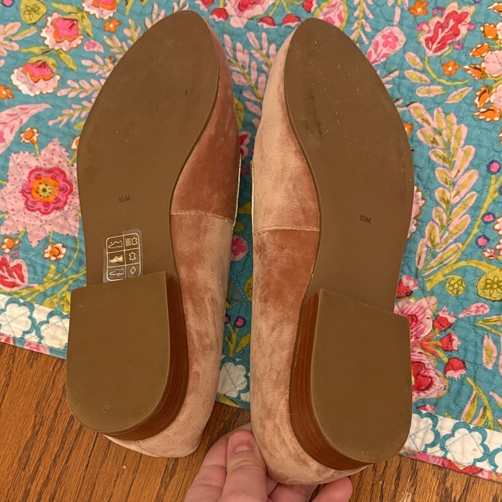 Jack Rogers mauve Velvet Loafers with Dachshund Design - Picture 5 of 6